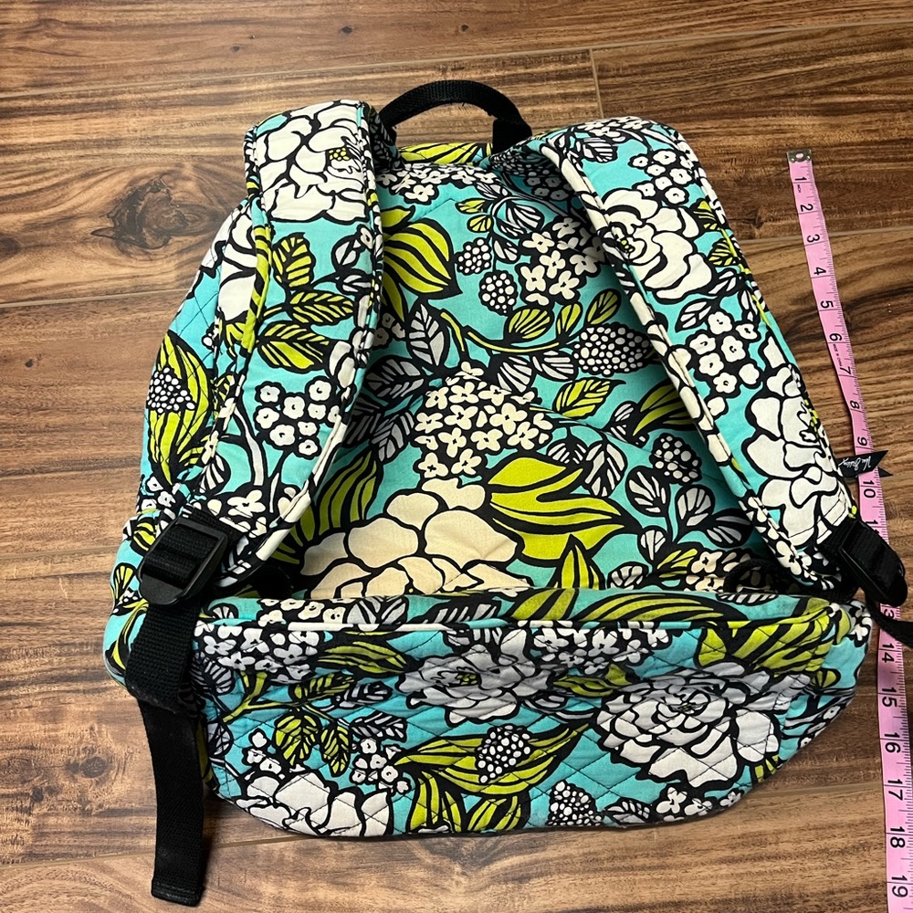 Vera Bradley Floral Essential backpack - Picture 2 of 4
